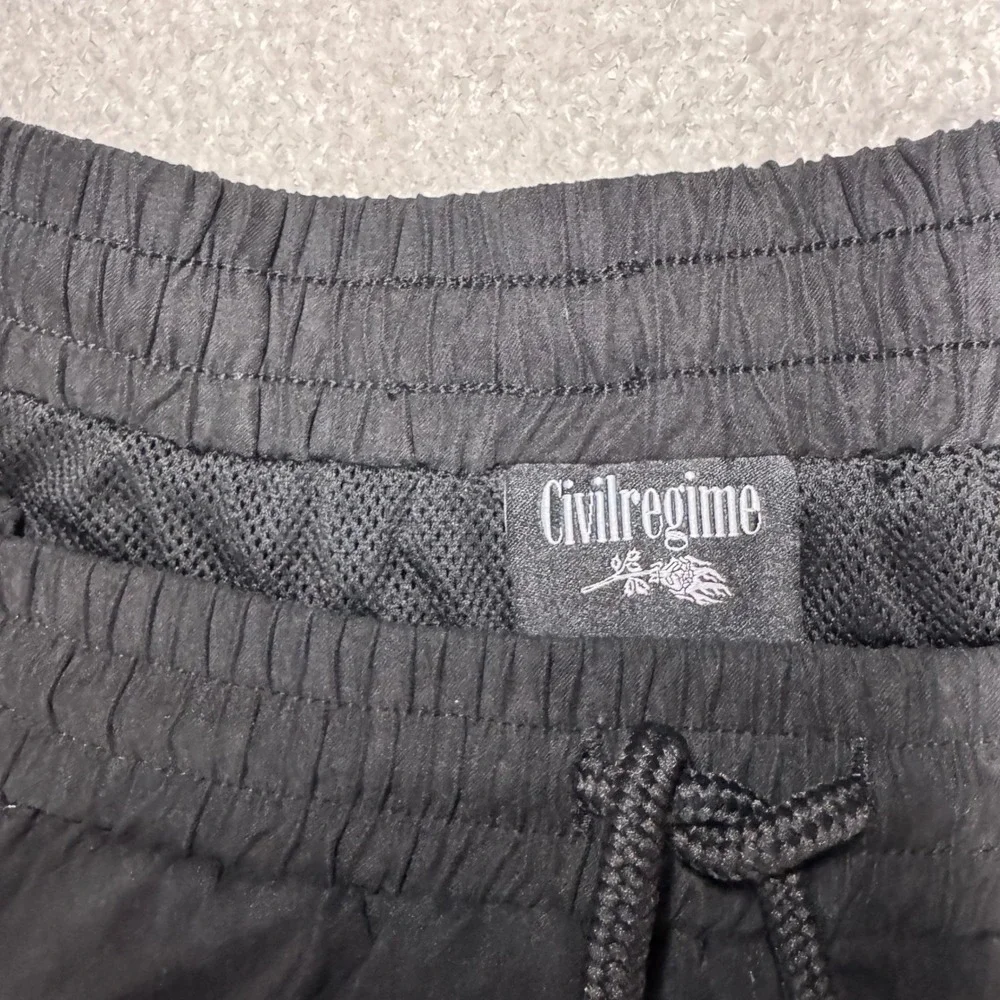 Civil Regime Men's Large Graphic Black Gray Athletic Shorts Rose Streetwear